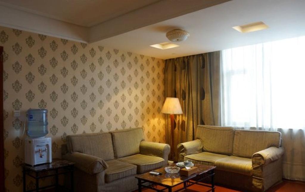 Yingfeng Hotel Донгуан Стая снимка